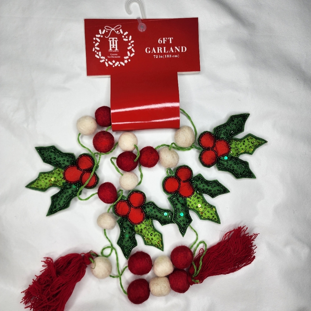 Christmas Garland 6 Foot Felted Red Green Holly Berry Leaves 72" Long NWT